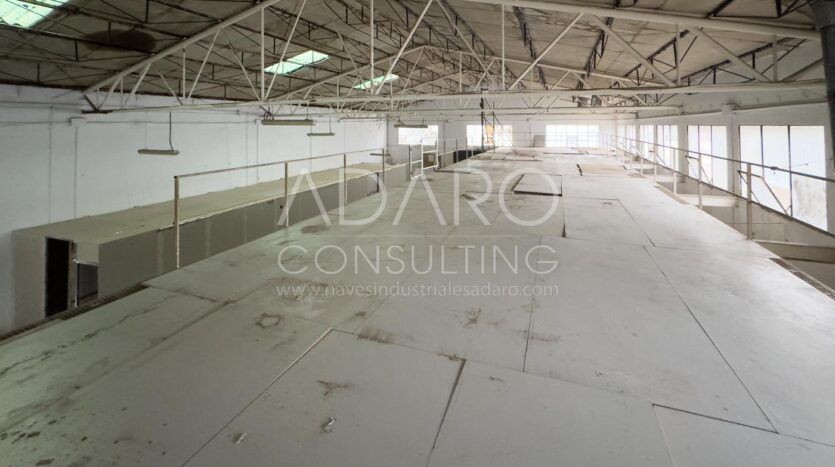 Nave en Venta en Arganda del Rey de 589 m²