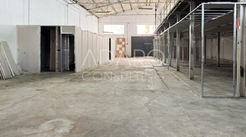 Nave en Venta en Arganda del Rey de 589 m²