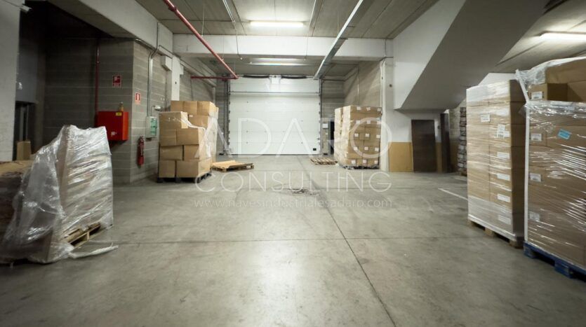 Nave en Venta en Tres Cantos de 1.156 m²