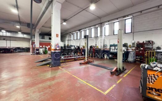 Nave en Venta en Alcobendas de 528 m²