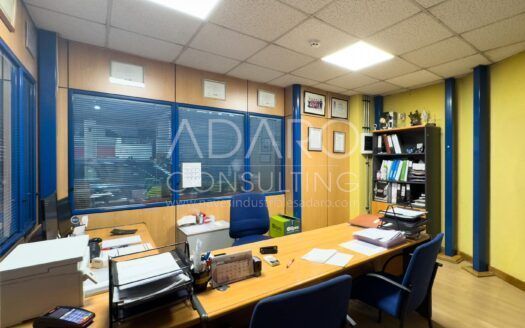 Nave en Venta en Alcobendas de 528 m²