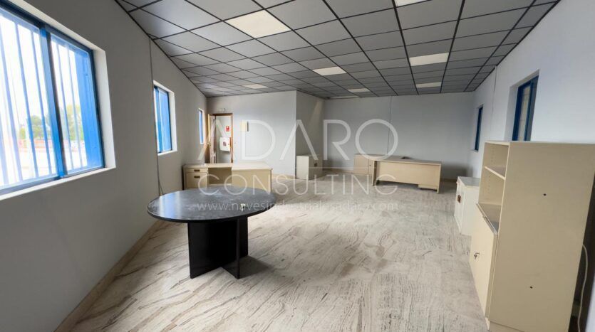 Alquiler de nave industrial en Parla de 905 m²