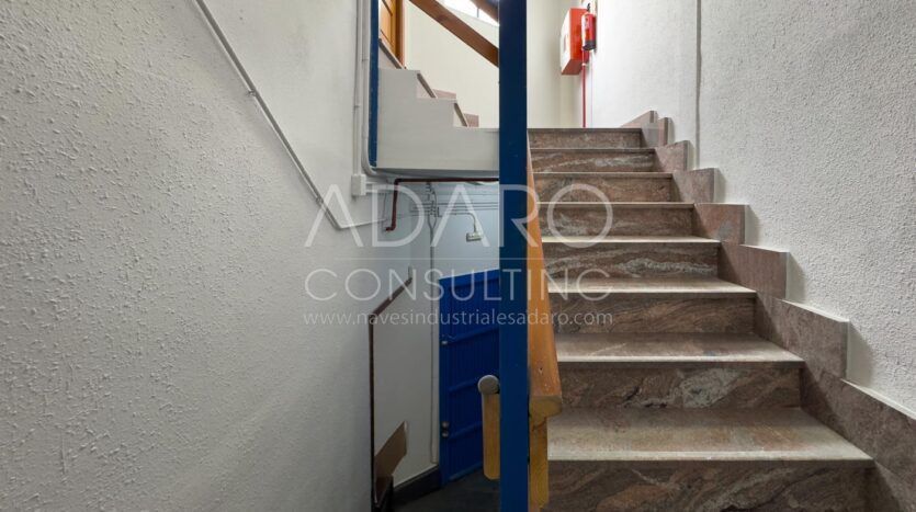 Alquiler de nave industrial en Parla de 905 m²