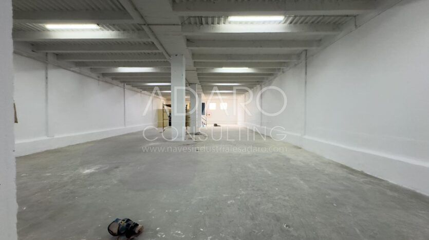 Alquiler de nave industrial en Parla de 905 m²
