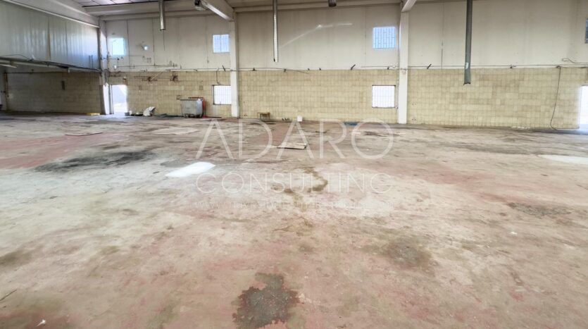 Nave Industrial en venta en Vallecas de 4.199 m²