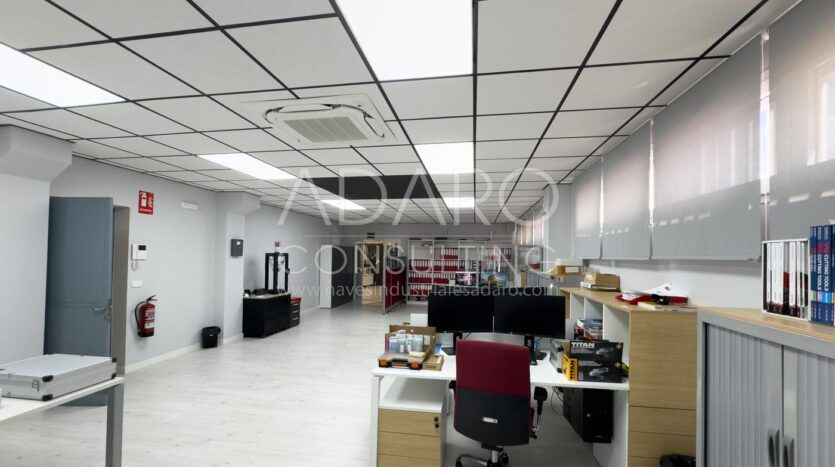 Nave en Venta en Torrejón de Ardoz de 841 m²