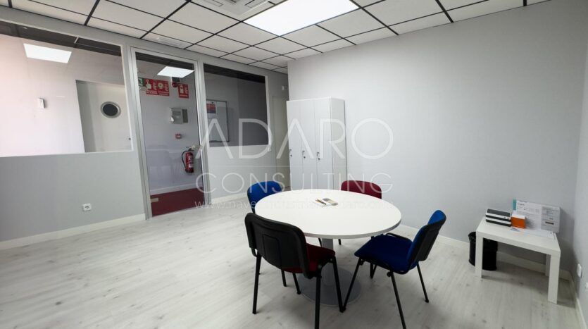 Nave en Venta en Torrejón de Ardoz de 841 m²