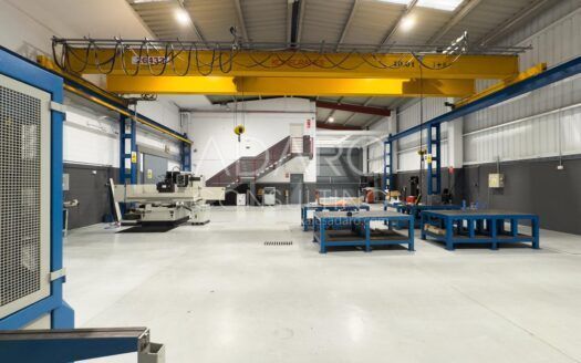 Nave en Venta en Torrejón de Ardoz de 841 m²