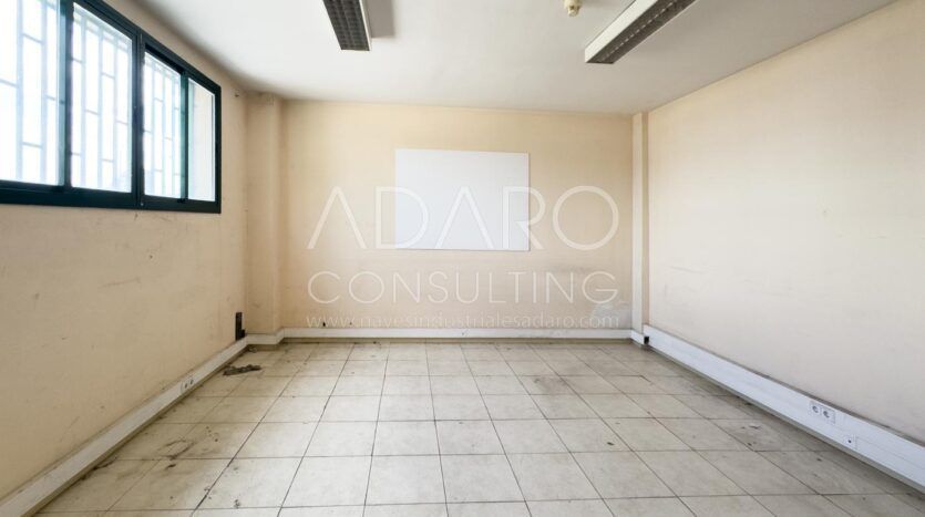 Nave industrial en venta en Meco, de 2.847 m