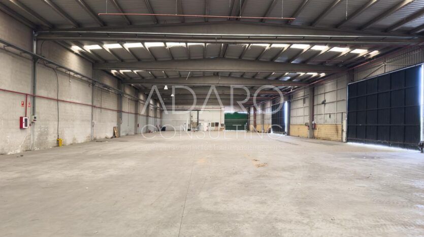 Nave industrial en venta en Meco, de 2.847 m