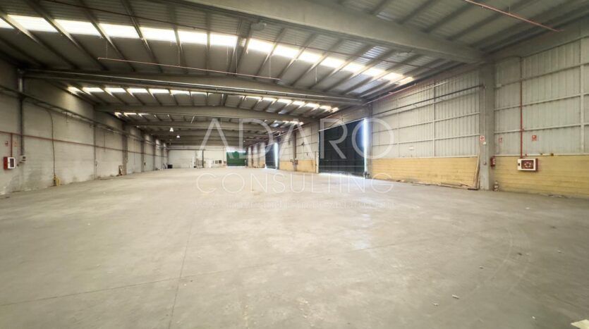 Nave industrial en venta en Meco, de 2.847 m