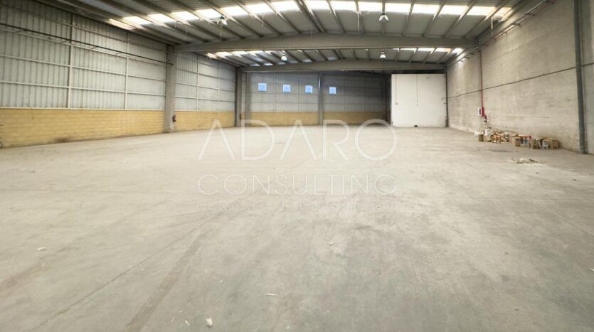 Nave industrial en venta en Meco, de 2.847 m