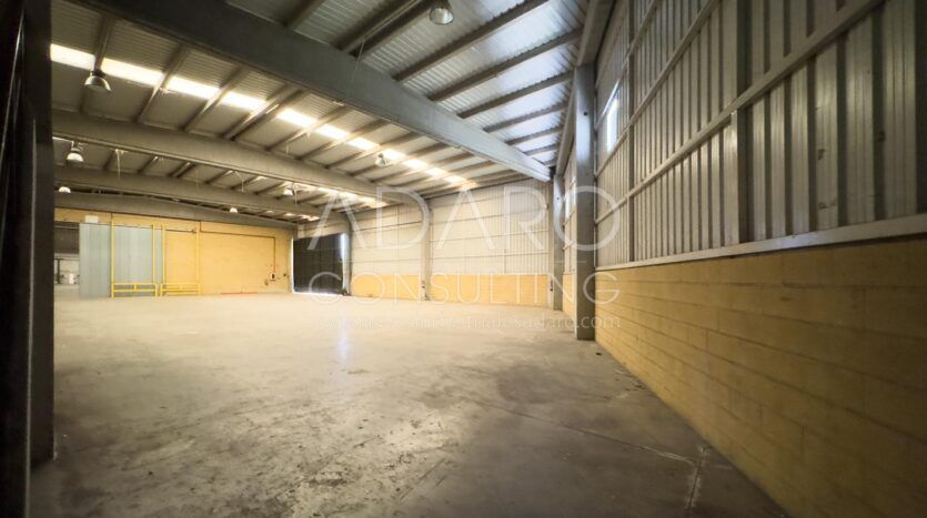Nave industrial en venta en Meco, de 2.847 m