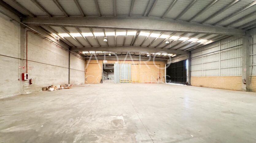Nave industrial en venta en Meco, de 2.847 m