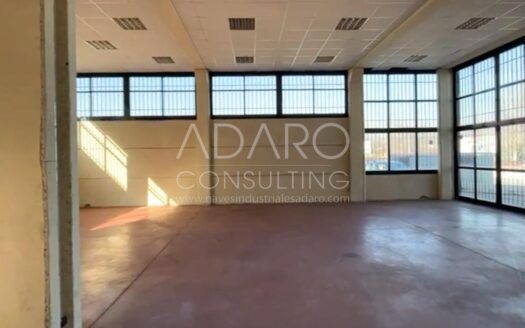 Nave Industrial en Alquiler en Fuenlabrada de 697 m²