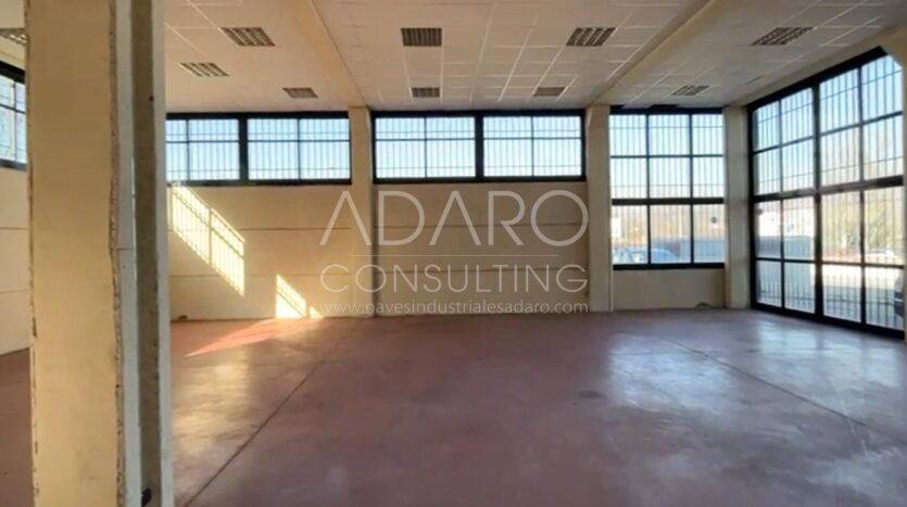 Nave Industrial en Alquiler en Fuenlabrada de 697 m²