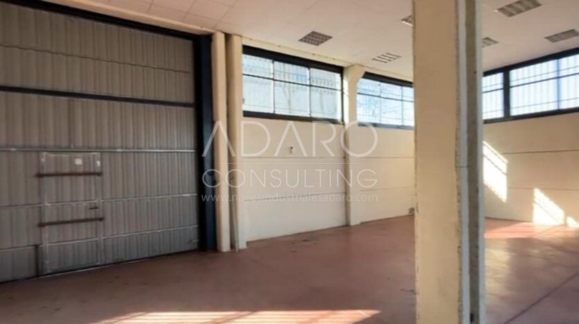 Nave Industrial en Alquiler en Fuenlabrada de 697 m²