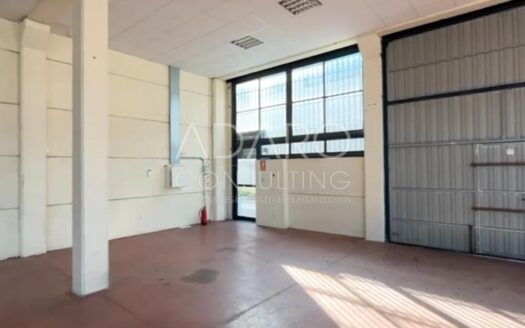 Nave Industrial en Alquiler en Fuenlabrada de 697 m²