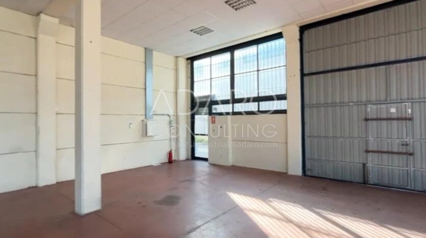 Nave Industrial en Alquiler en Fuenlabrada de 697 m²