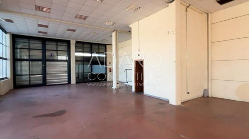 Nave Industrial en Alquiler en Fuenlabrada de 697 m²