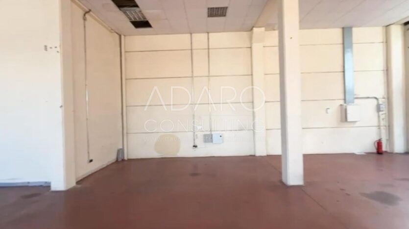 Nave Industrial en Alquiler en Fuenlabrada de 697 m²