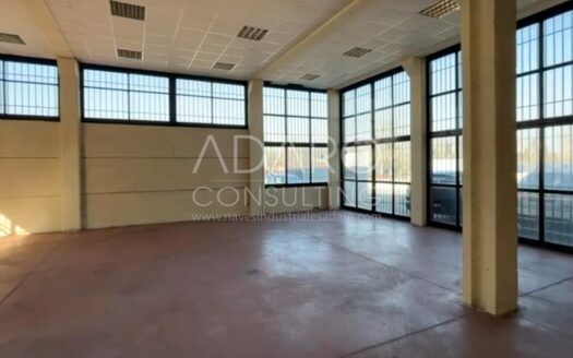 Nave Industrial en Alquiler en Fuenlabrada de 697 m²