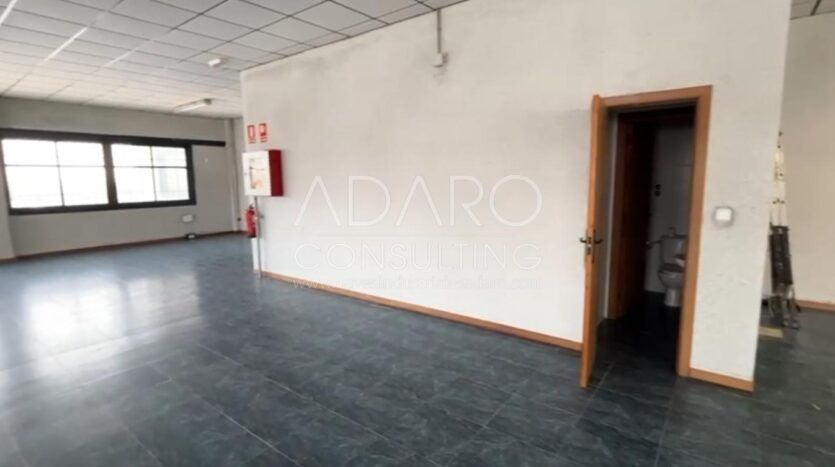 Nave Industrial en Alquiler en Fuenlabrada de 697 m²