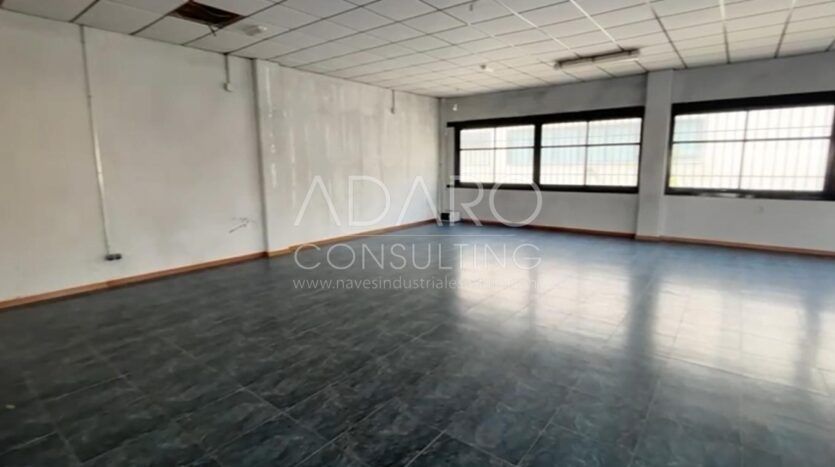Nave Industrial en Alquiler en Fuenlabrada de 697 m²