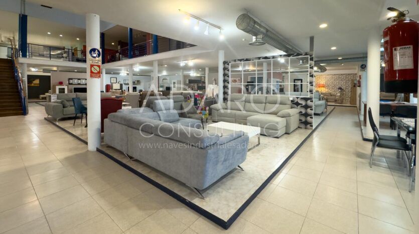 Nave Industrial en Venta en Cabanillas del Campo de 2.500 m²