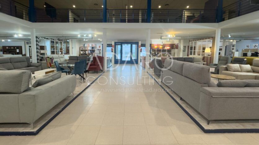 Nave Industrial en Venta en Cabanillas del Campo de 2.500 m²