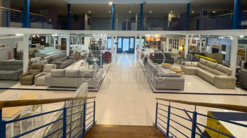 Nave Industrial en Venta en Cabanillas del Campo de 2.500 m²