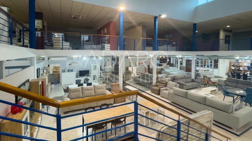 Nave Industrial en Venta en Cabanillas del Campo de 2.500 m²