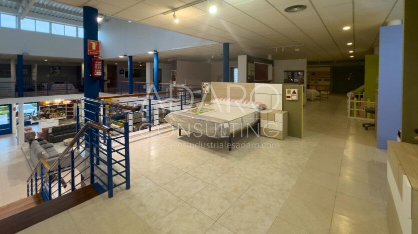 Nave Industrial en Venta en Cabanillas del Campo de 2.500 m²