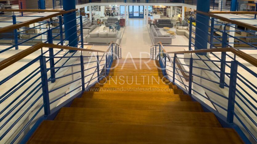 Nave Industrial en Venta en Cabanillas del Campo de 2.500 m²