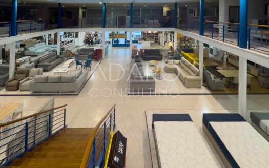 Nave Industrial en Venta en Cabanillas del Campo de 2.500 m²