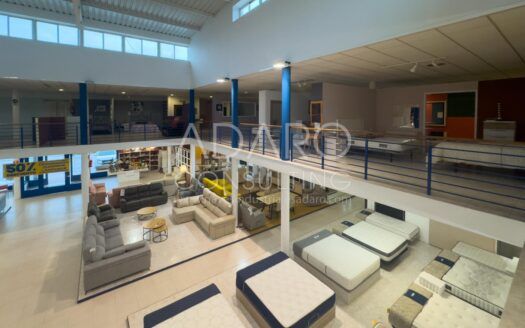 Nave Industrial en Venta en Cabanillas del Campo de 2.500 m²