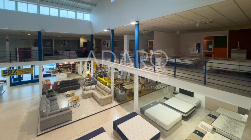 Nave Industrial en Venta en Cabanillas del Campo de 2.500 m²