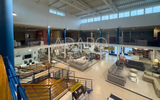 Nave Industrial en Venta en Cabanillas del Campo de 2.500 m²