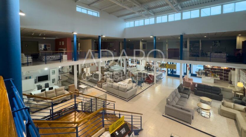 Nave Industrial en Venta en Cabanillas del Campo de 2.500 m²