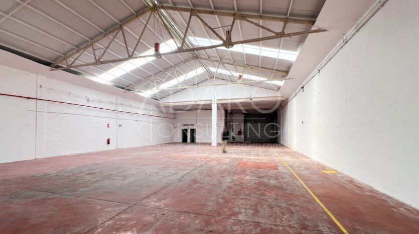Nave industrial en alquiler en Coslada de 672 m²
