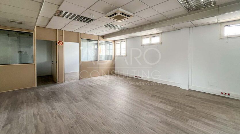 Nave industrial en alquiler en Coslada de 672 m²