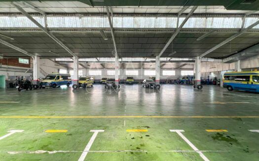 Nave Industrial en Alquiler en Leganés de 2.030 m²