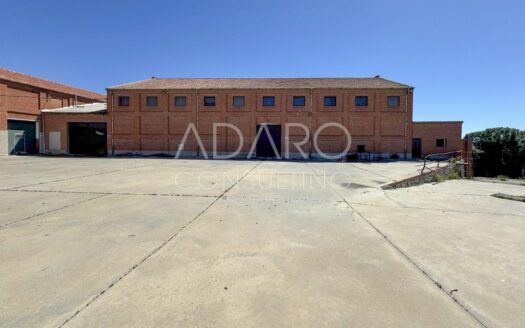 Nave en Venta en Navalcarnero de 1.785 m²