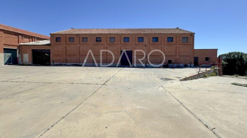 Nave en Venta en Navalcarnero de 1.785 m²