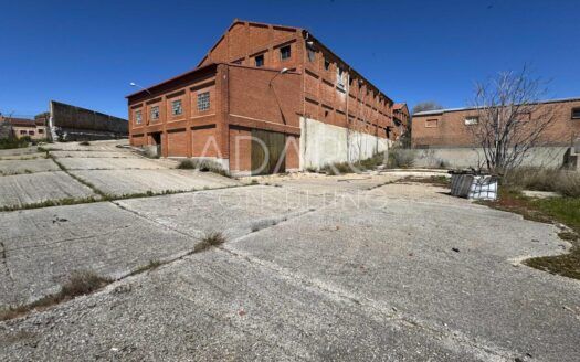 Nave en Venta en Navalcarnero de 1.785 m²