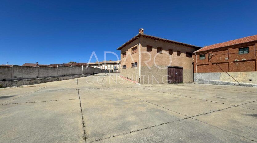 Nave en Venta en Navalcarnero de 1.785 m²