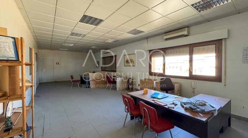 Nave en Venta en Navalcarnero de 1.785 m²