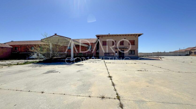 Nave en Venta en Navalcarnero de 1.785 m²