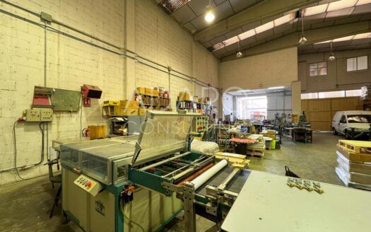 Nave Industrial en Venta en Coslada de 422 m²