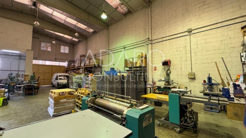 Nave Industrial en Venta en Coslada de 422 m²